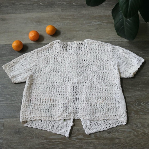 White cream crochet cardigan top with floral cross stitch embroidery - Picture 8 of 8